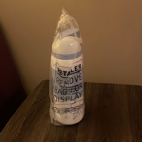 NWTO Owala UO Exclusive bow 32oz - Picture 2 of 8